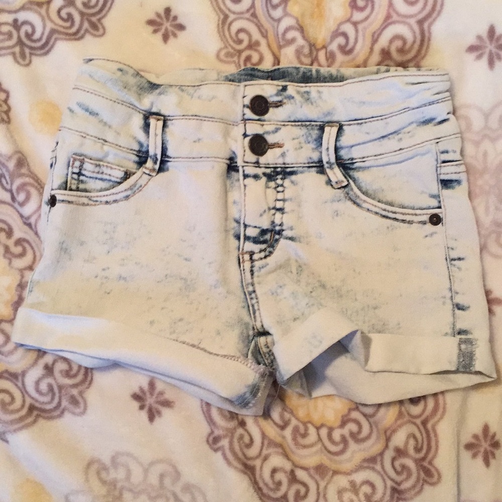 White washed denim shorts